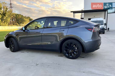 Позашляховик / Кросовер Tesla Model Y 2024 в 
