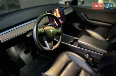Позашляховик / Кросовер Tesla Model Y 2020 в 
