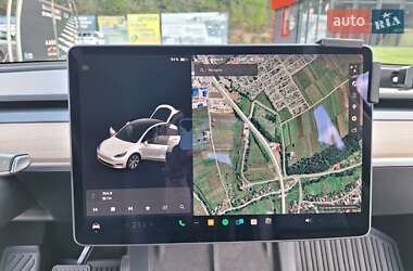 Внедорожник / Кроссовер Tesla Model Y 2021 в 