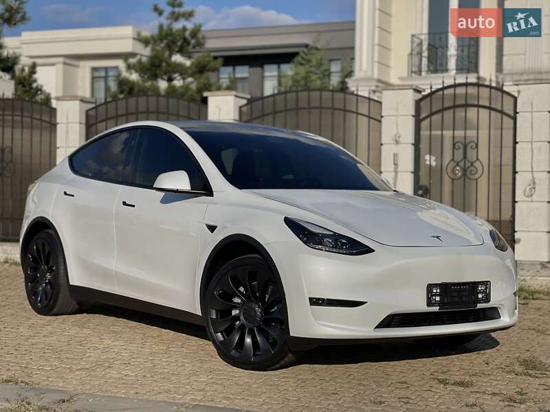 Внедорожник / Кроссовер Tesla Model Y 2023 в 