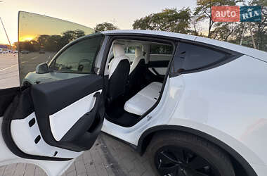 Позашляховик / Кросовер Tesla Model Y 2021 в 