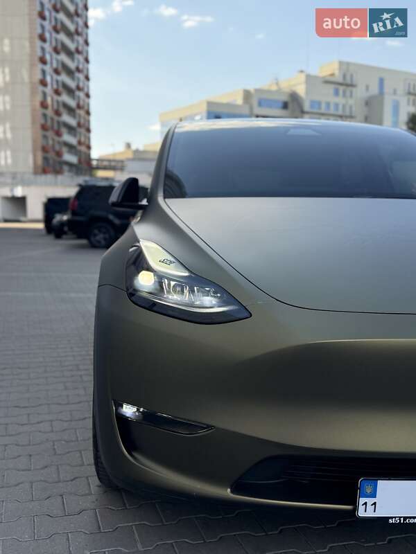 Внедорожник / Кроссовер Tesla Model Y 2024 в Киеве