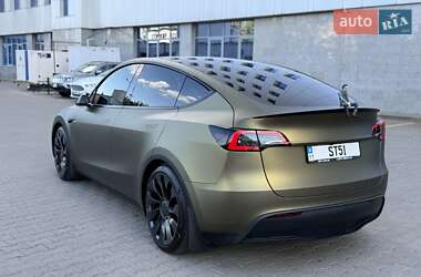 Позашляховик / Кросовер Tesla Model Y 2024 в 