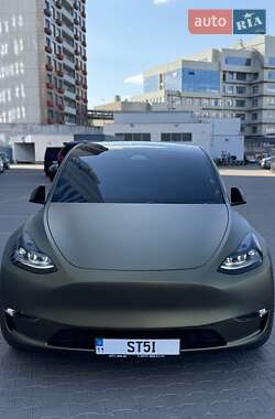 Позашляховик / Кросовер Tesla Model Y 2024 в Києві