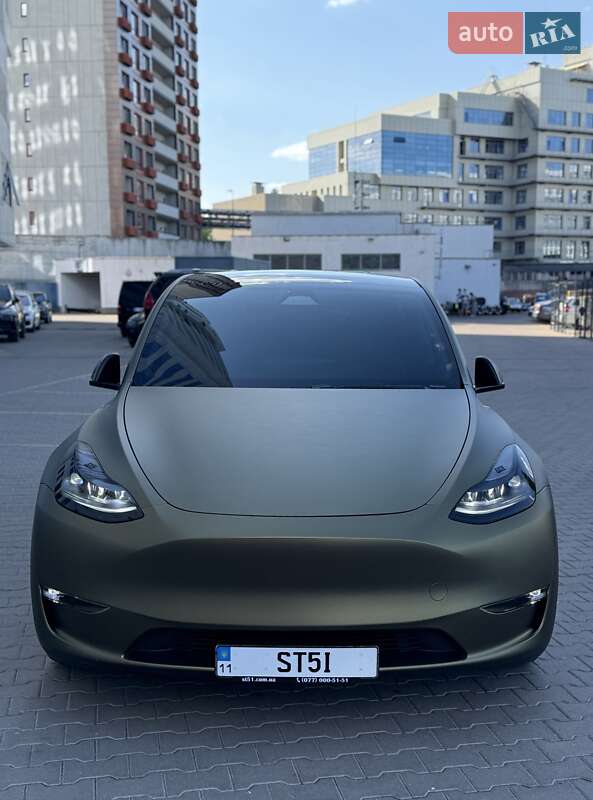 Внедорожник / Кроссовер Tesla Model Y 2024 в Киеве