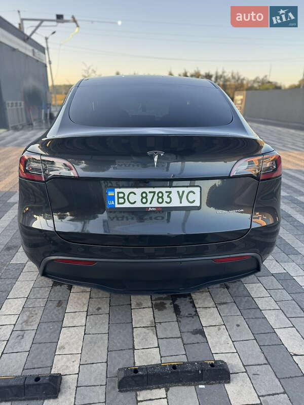 Позашляховик / Кросовер Tesla Model Y 2024 в Львові фото 4 Позашляховик / Кросовер Tesla Model Y 2024 в Львові
