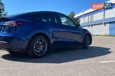 Позашляховик / Кросовер Tesla Model Y 2024 в 