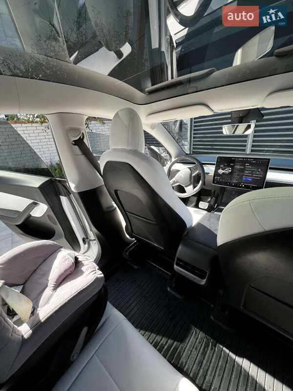 Внедорожник / Кроссовер Tesla Model Y 2022 в Житомире