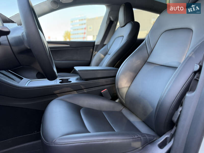 Внедорожник / Кроссовер Tesla Model Y 2022 в Киеве