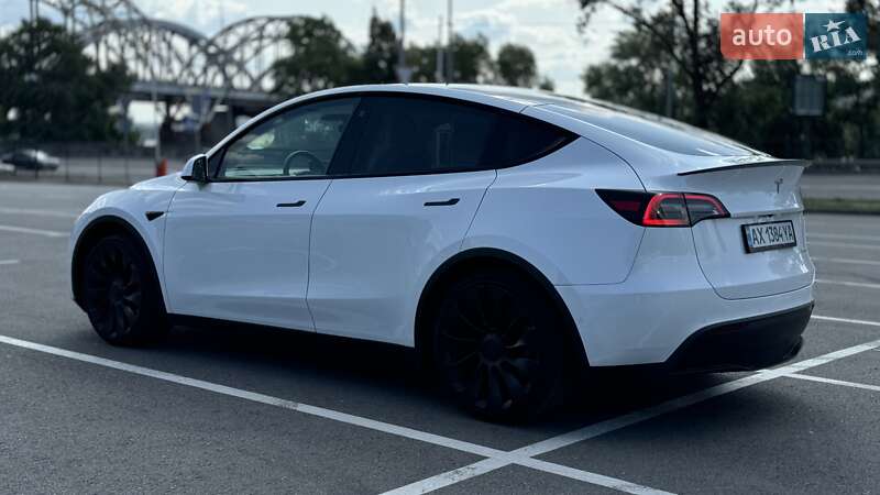 Внедорожник / Кроссовер Tesla Model Y 2022 в Киеве