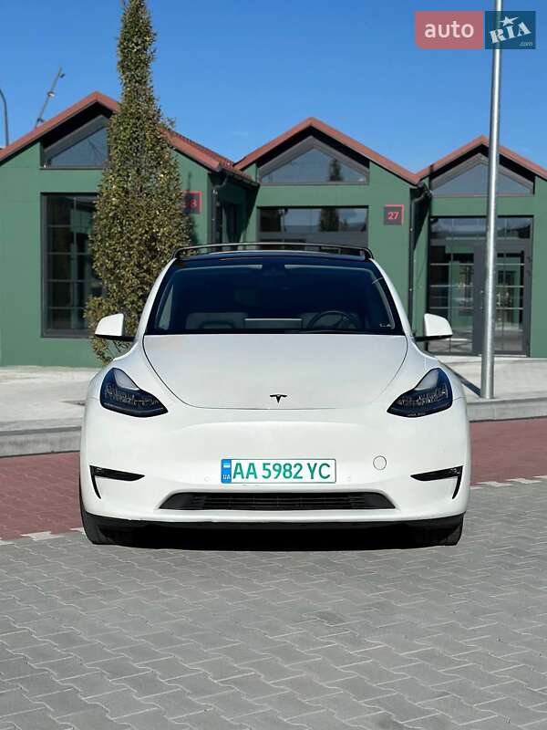 Внедорожник / Кроссовер Tesla Model Y 2021 в 