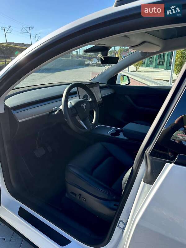 Позашляховик / Кросовер Tesla Model Y 2021 в Києві