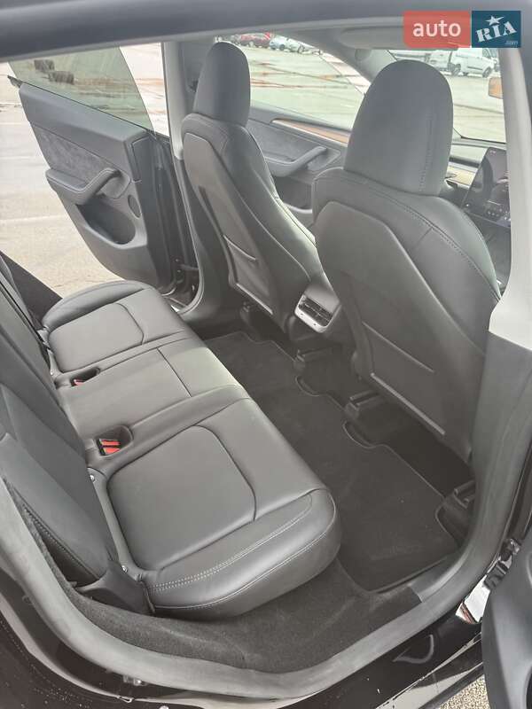 Внедорожник / Кроссовер Tesla Model Y 2024 в Киеве фото 9 Внедорожник / Кроссовер Tesla Model Y 2024 в Киеве