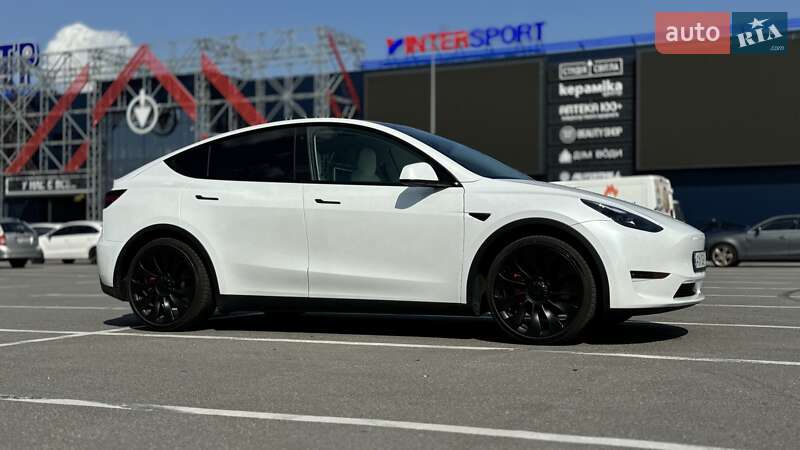 Внедорожник / Кроссовер Tesla Model Y 2022 в Киеве
