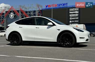 Позашляховик / Кросовер Tesla Model Y 2022 в 