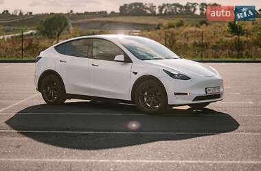 Позашляховик / Кросовер Tesla Model Y 2024 в 