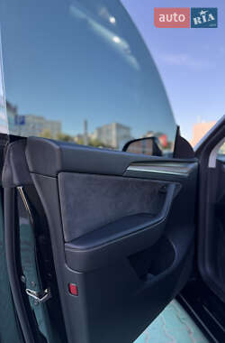 Внедорожник / Кроссовер Tesla Model Y 2023 в 
