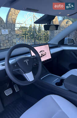 Внедорожник / Кроссовер Tesla Model Y 2023 в 