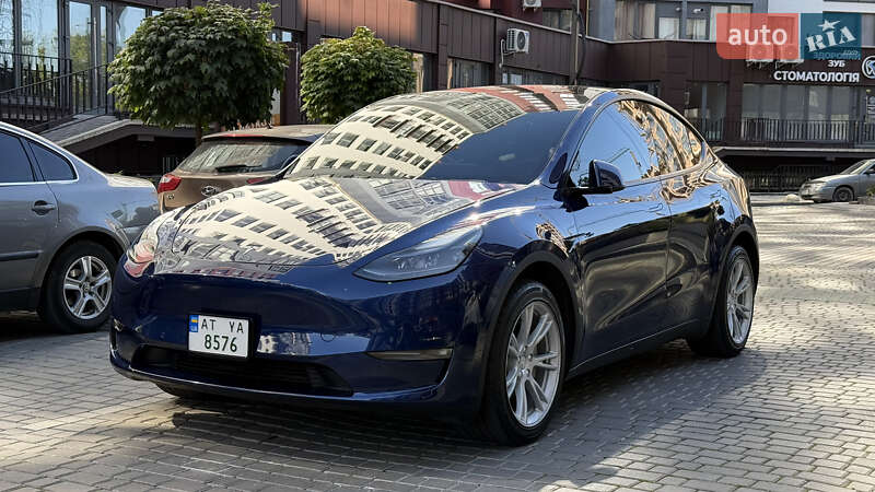 Позашляховик / Кросовер Tesla Model Y 2021 в Івано-Франківську