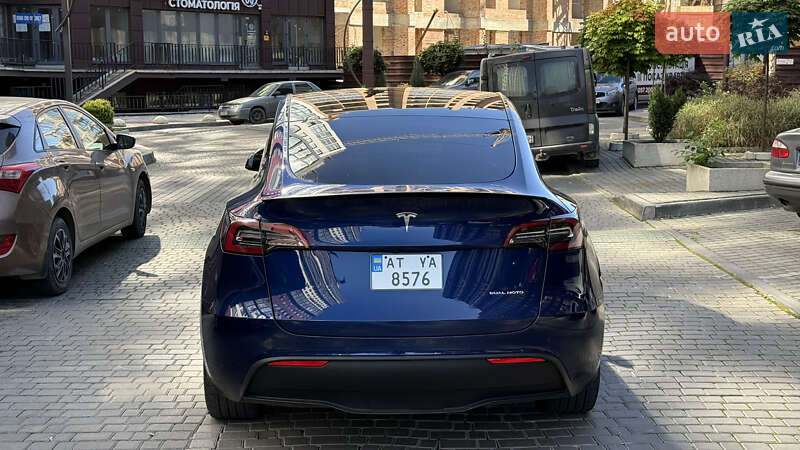 Позашляховик / Кросовер Tesla Model Y 2021 в Івано-Франківську