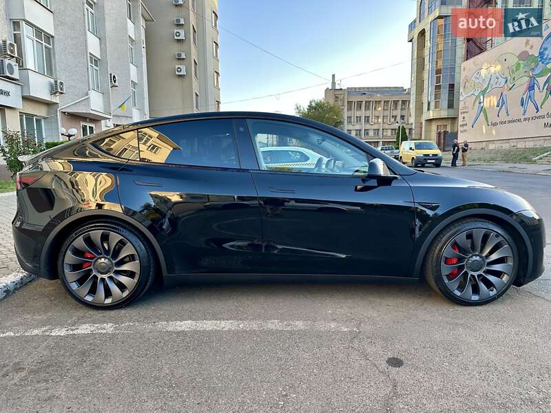 Позашляховик / Кросовер Tesla Model Y 2021 в Миколаєві