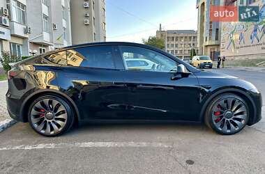 Внедорожник / Кроссовер Tesla Model Y 2021 в 