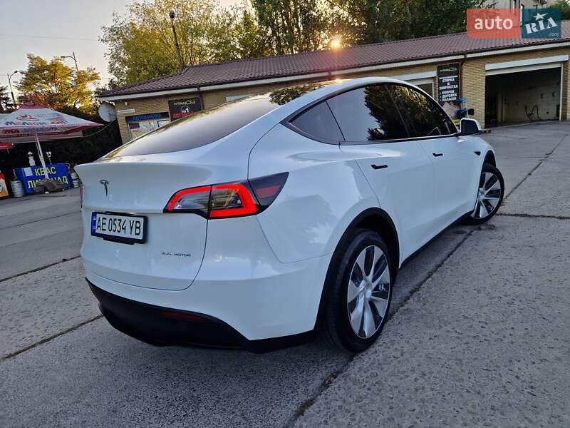Позашляховик / Кросовер Tesla Model Y 2024 в Дніпрі