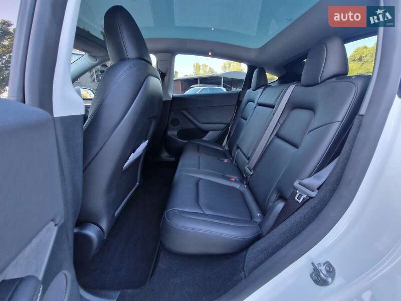 Позашляховик / Кросовер Tesla Model Y 2024 в Дніпрі