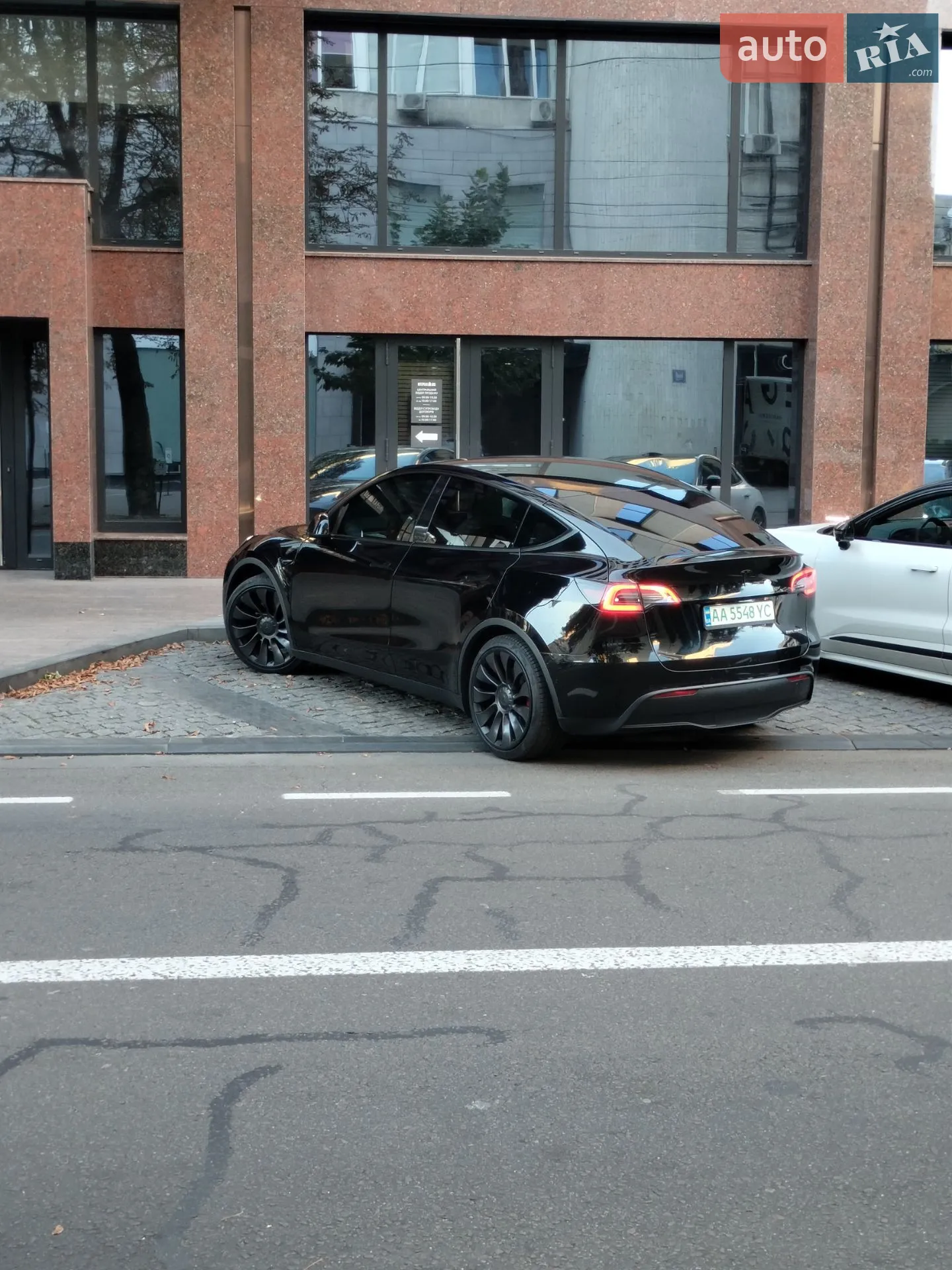 2021 Tesla Model Y - мініатюра 5