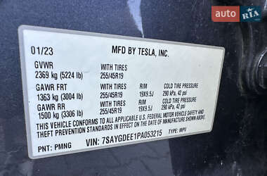 Позашляховик / Кросовер Tesla Model Y 2023 в 