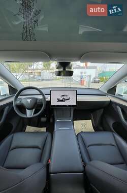 Позашляховик / Кросовер Tesla Model Y 2023 в 