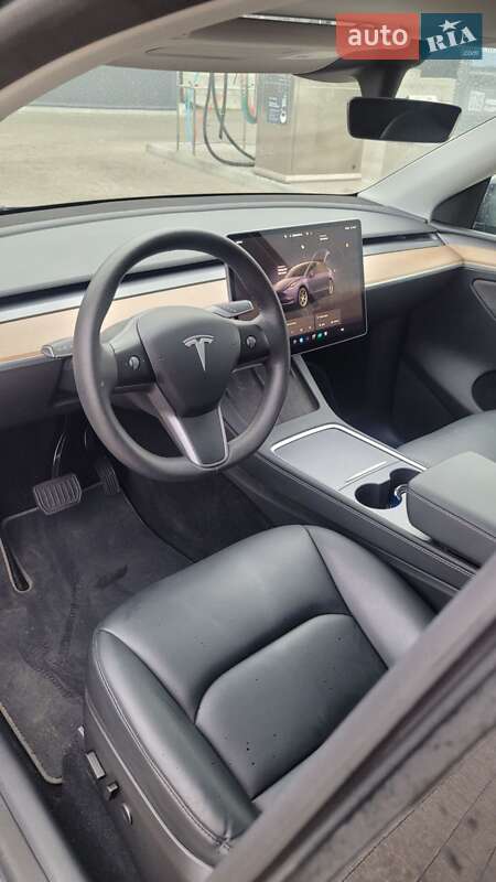 Внедорожник / Кроссовер Tesla Model Y 2024 в Львове