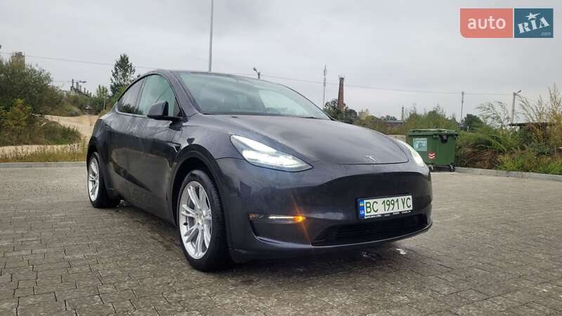 Внедорожник / Кроссовер Tesla Model Y 2024 в Львове