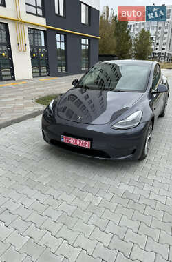 Внедорожник / Кроссовер Tesla Model Y 2023 в Буче
