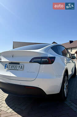 Внедорожник / Кроссовер Tesla Model Y 2021 в 