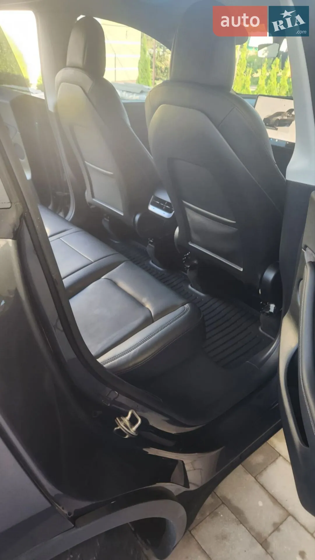 2022 Tesla Model Y - мініатюра 15