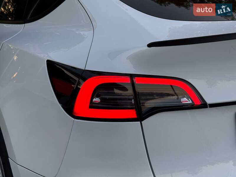 Позашляховик / Кросовер Tesla Model Y 2021 в Хмельницькому