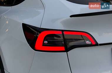 Внедорожник / Кроссовер Tesla Model Y 2021 в 