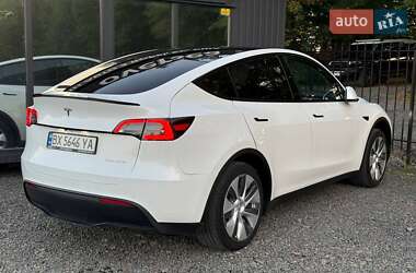 Внедорожник / Кроссовер Tesla Model Y 2021 в 