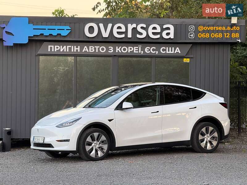 Внедорожник / Кроссовер Tesla Model Y 2021 в 