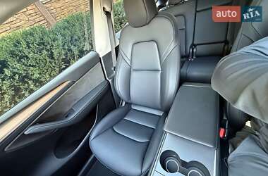 Внедорожник / Кроссовер Tesla Model Y 2024 в 