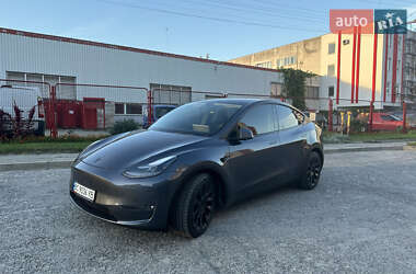 Внедорожник / Кроссовер Tesla Model Y 2023 в Львове