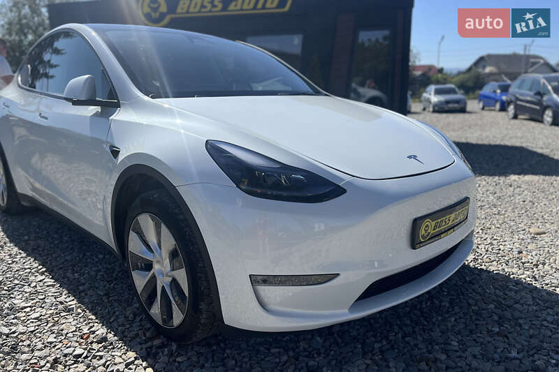 Позашляховик / Кросовер Tesla Model Y 2023 в Коломиї