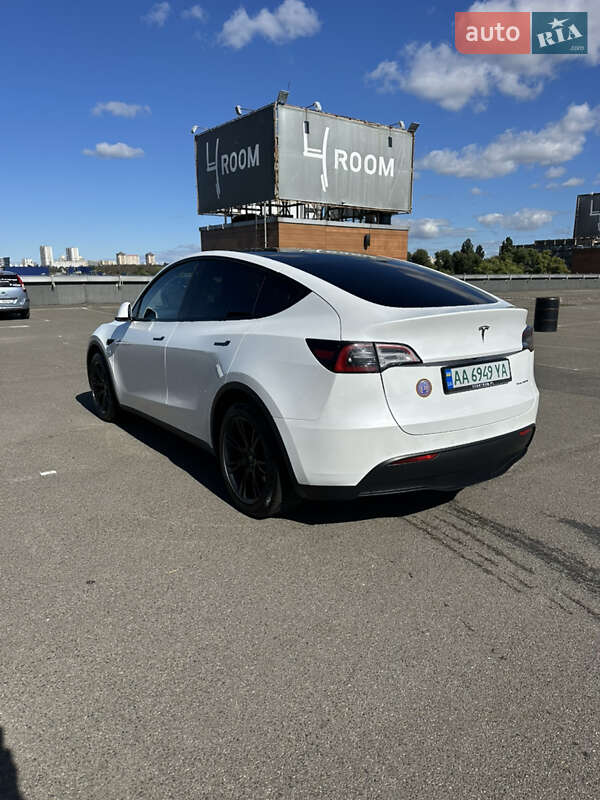 Позашляховик / Кросовер Tesla Model Y 2021 в Києві фото 6 Позашляховик / Кросовер Tesla Model Y 2021 в Києві