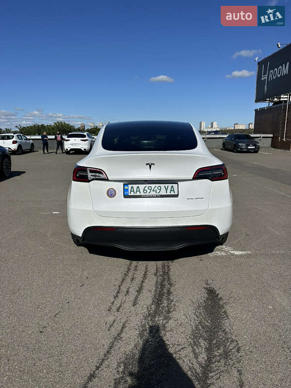 Позашляховик / Кросовер Tesla Model Y 2021 в Києві