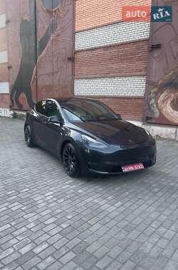 Позашляховик / Кросовер Tesla Model Y 2024 в Дніпрі