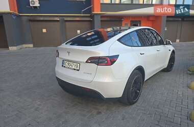 Позашляховик / Кросовер Tesla Model Y 2020 в 