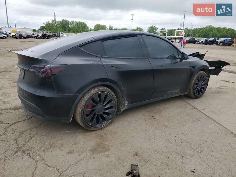 Внедорожник / Кроссовер Tesla Model Y 2022 в Киеве