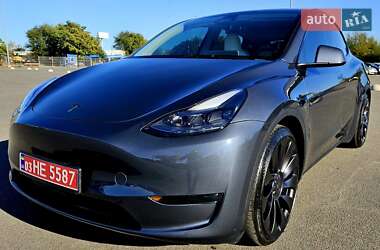 Внедорожник / Кроссовер Tesla Model Y 2023 в 