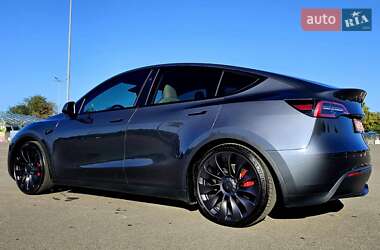 Внедорожник / Кроссовер Tesla Model Y 2023 в 